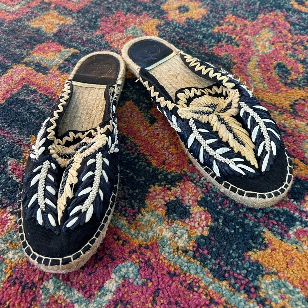 Zi | Women’s Navy/Tan/White Embroidered and Beaded Slip On Espadrille‎ Flats 6.5